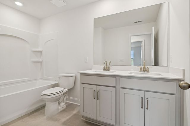 122 Dahlia Dr, La Vergne, TN 37086