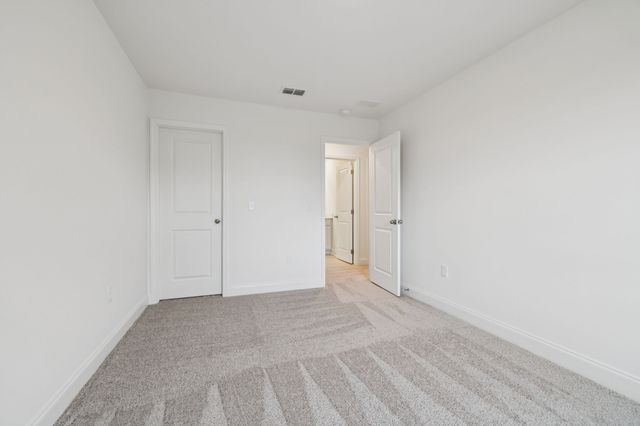 122 Dahlia Dr, La Vergne, TN 37086