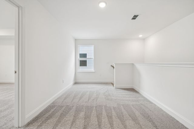 122 Dahlia Dr, La Vergne, TN 37086