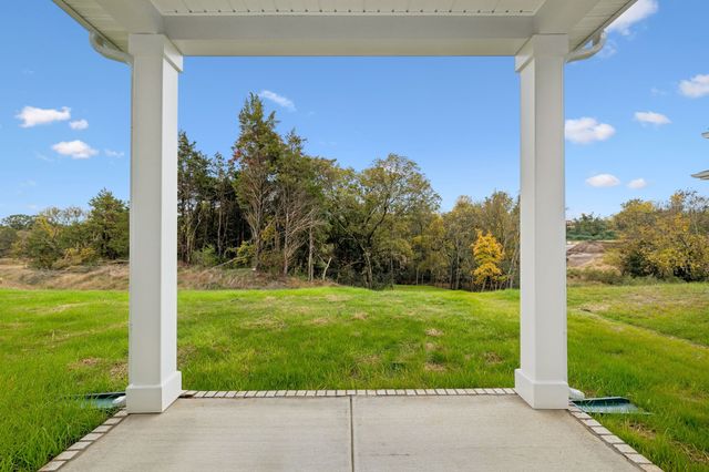 122 Dahlia Dr, La Vergne, TN 37086