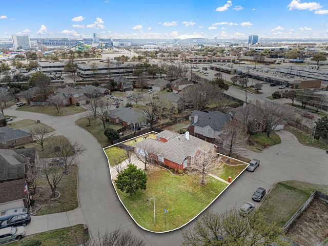 1604 Los Altos Court, Arlington, TX 76006