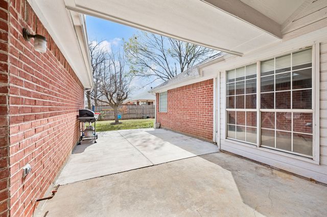 1604 Los Altos Court, Arlington, TX 76006