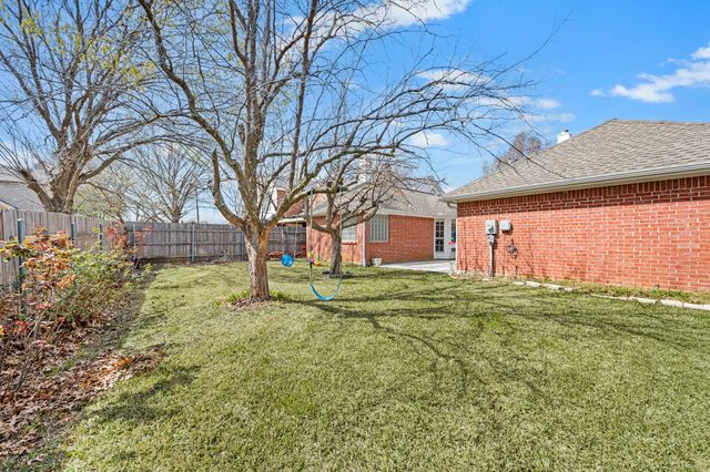 1604 Los Altos Court, Arlington, TX 76006