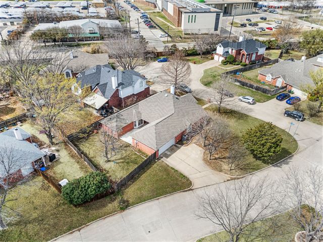 1604 Los Altos Court, Arlington, TX 76006