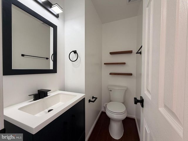 439 GINKGO TER NE, Leesburg, VA 20176