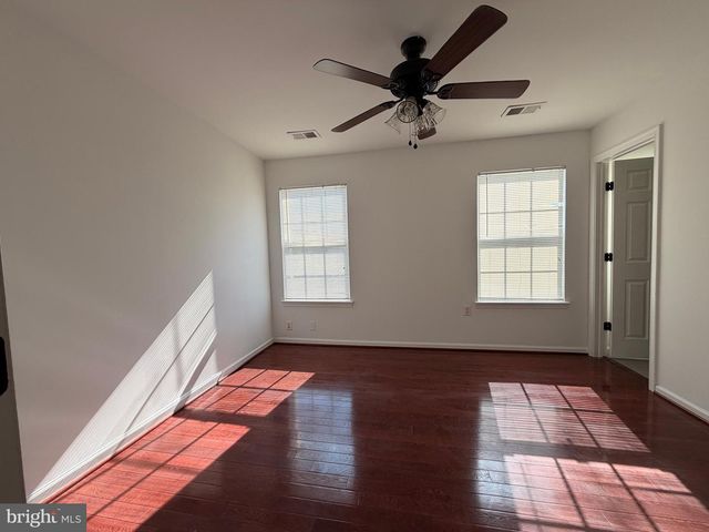 439 GINKGO TER NE, Leesburg, VA 20176