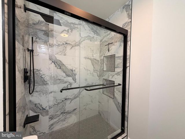 439 GINKGO TER NE, Leesburg, VA 20176