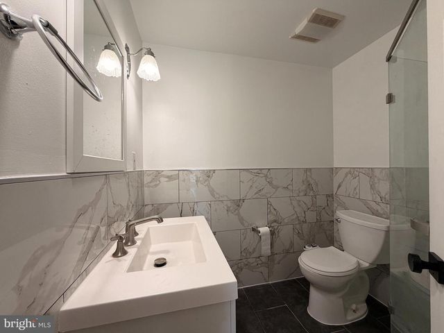 439 GINKGO TER NE, Leesburg, VA 20176