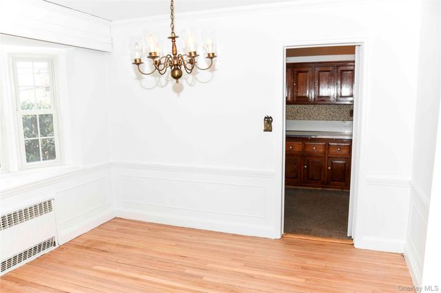 138 Chestnut Street, Lynbrook, NY 11563