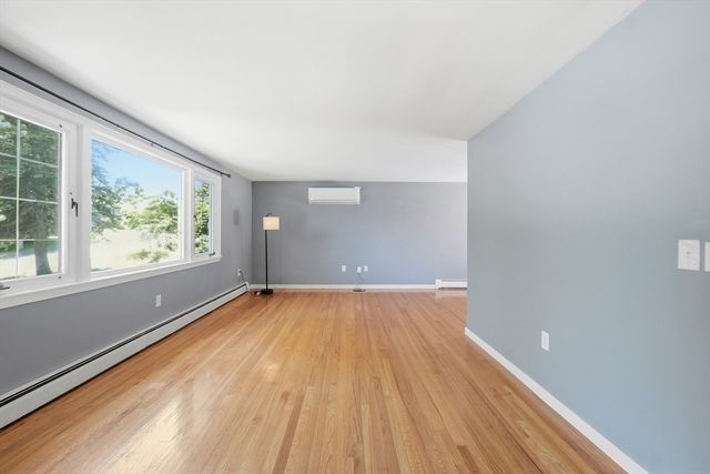 46 Pinecroft Ave, Holden, MA 01520
