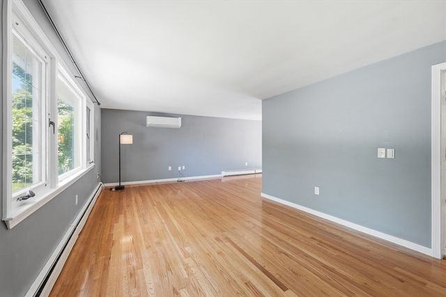46 Pinecroft Ave, Holden, MA 01520