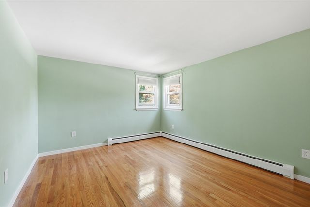 46 Pinecroft Ave, Holden, MA 01520