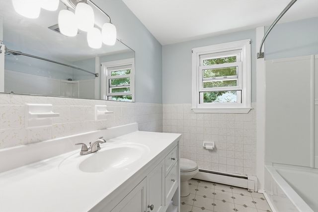 46 Pinecroft Ave, Holden, MA 01520