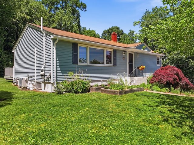 46 Pinecroft Ave, Holden, MA 01520