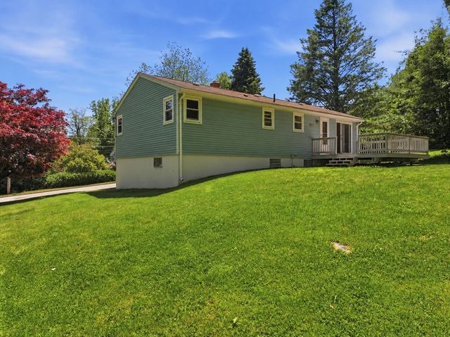 46 Pinecroft Ave, Holden, MA 01520