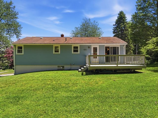 46 Pinecroft Ave, Holden, MA 01520