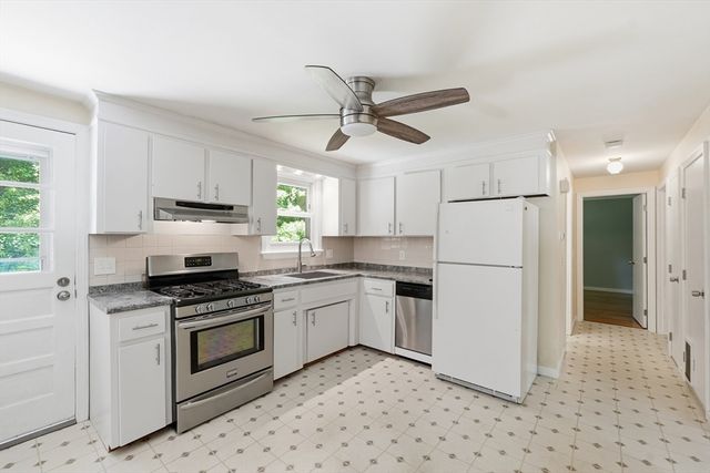 46 Pinecroft Ave, Holden, MA 01520