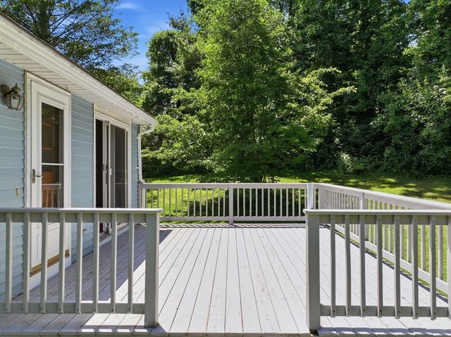 46 Pinecroft Ave, Holden, MA 01520