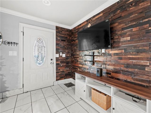 1362 Craig Drive, Sugar Hill, GA 30518