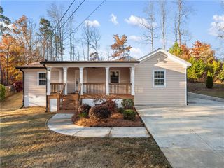 1362 Craig Drive, Sugar Hill, GA 30518
