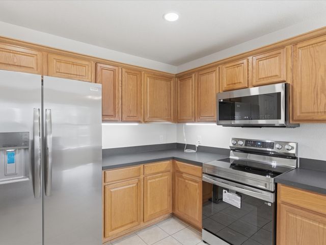 1821 Kingsbrook Trail, Fort Worth, TX 76120