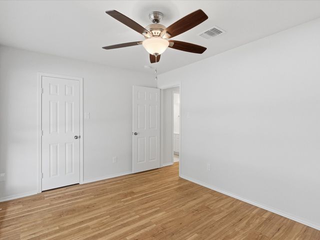 1821 Kingsbrook Trail, Fort Worth, TX 76120