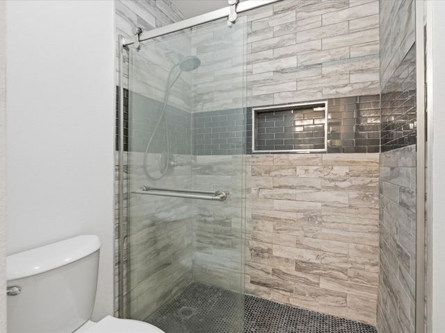 1821 Kingsbrook Trail, Fort Worth, TX 76120