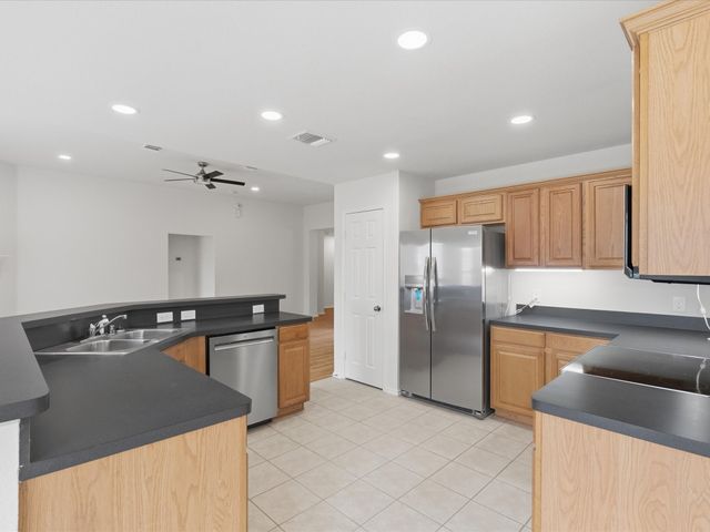 1821 Kingsbrook Trail, Fort Worth, TX 76120