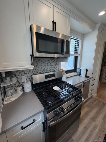 1776 166th Street 4170, Whitestone, NY 11357