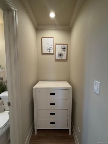 1776 166th Street 4170, Whitestone, NY 11357