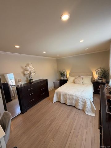 1776 166th Street 4170, Whitestone, NY 11357