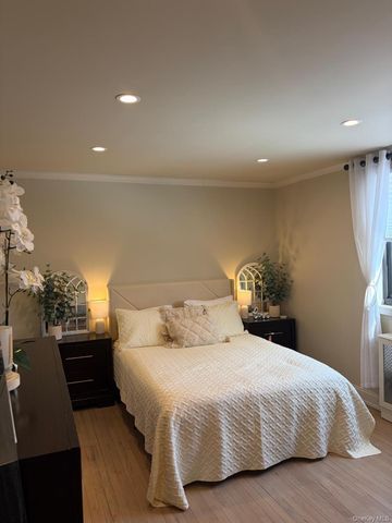 1776 166th Street 4170, Whitestone, NY 11357