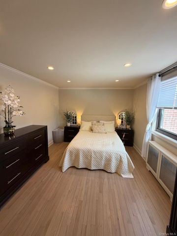 1776 166th Street 4170, Whitestone, NY 11357