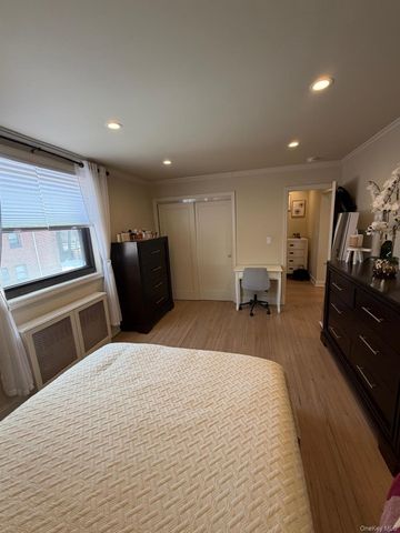 1776 166th Street 4170, Whitestone, NY 11357