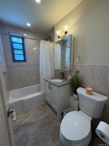 1776 166th Street 4170, Whitestone, NY 11357