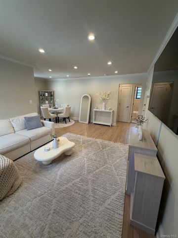 1776 166th Street 4170, Whitestone, NY 11357