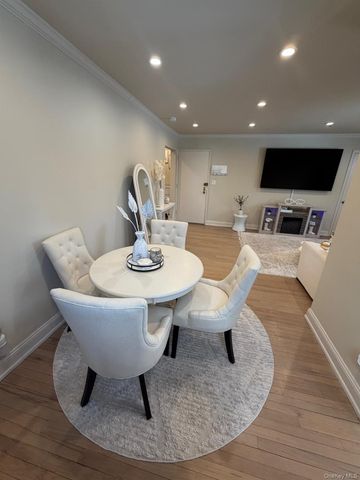 1776 166th Street 4170, Whitestone, NY 11357