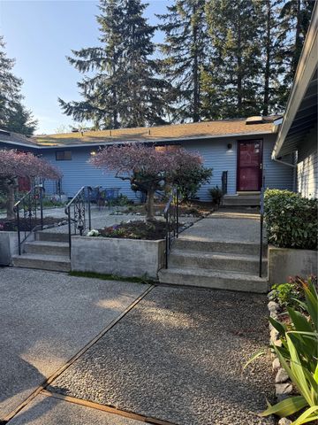 1119 S 249th Place, Des Moines, WA 98198