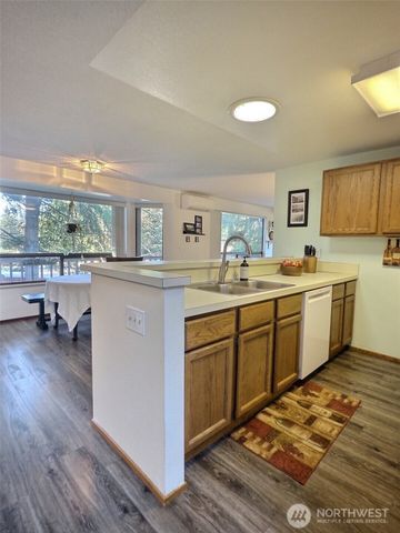 1119 S 249th Place, Des Moines, WA 98198