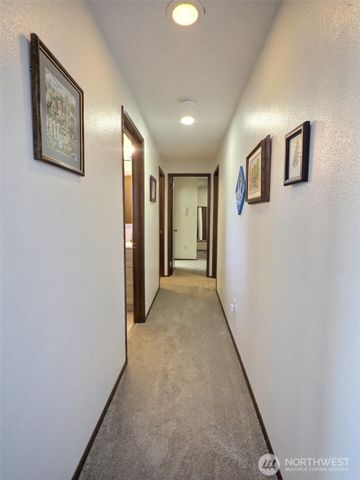 1119 S 249th Place, Des Moines, WA 98198