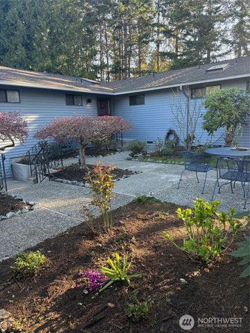 1119 S 249th Place, Des Moines, WA 98198