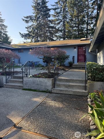 1119 S 249th Place, Des Moines, WA 98198