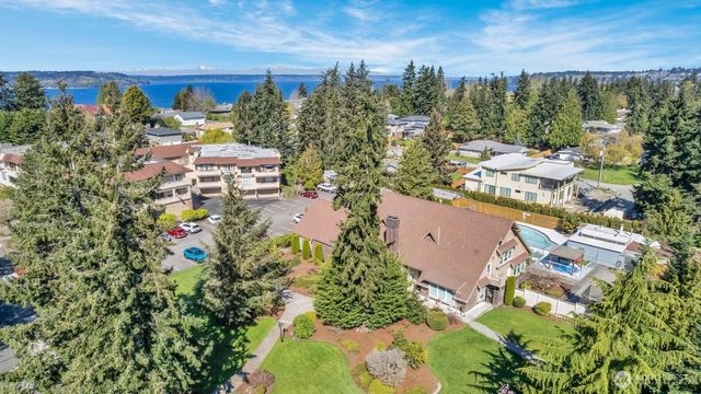 1119 S 249th Place, Des Moines, WA 98198