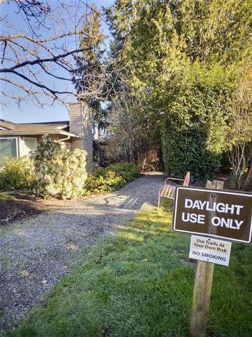 1119 S 249th Place, Des Moines, WA 98198