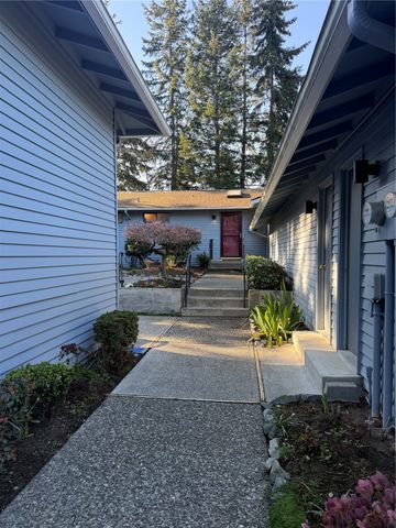 1119 S 249th Place, Des Moines, WA 98198