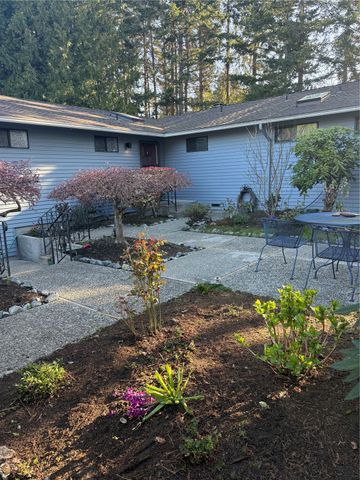 1119 S 249th Place, Des Moines, WA 98198