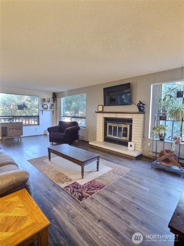 1119 S 249th Place, Des Moines, WA 98198