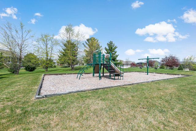 11527 Arnie Way N, Lake Elmo, MN 55042