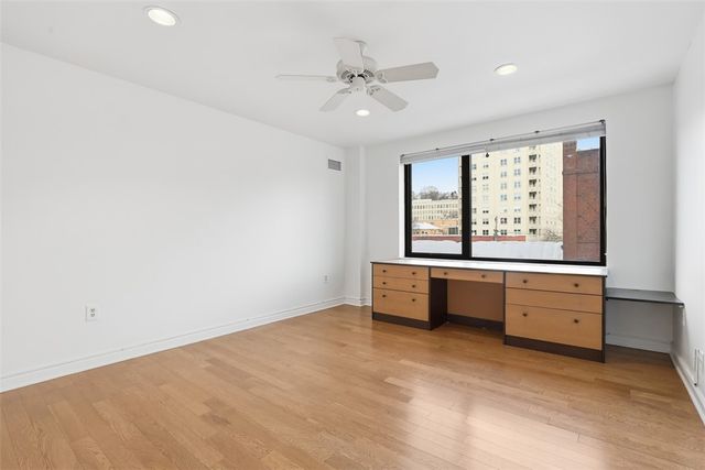 154 N Bellefield Avenue 44, Oakland, PA 15213