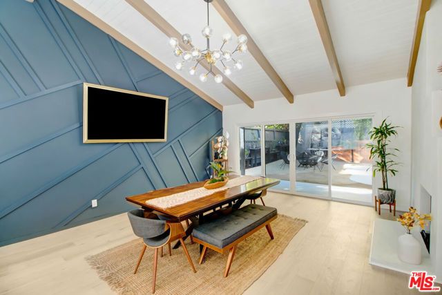 23209 Bigler Street, Woodland Hills (los Angeles), CA 91364